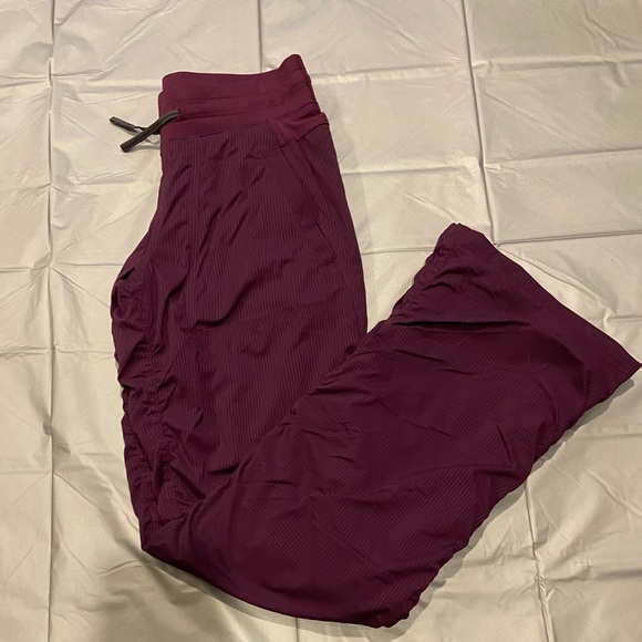 Ivivva Other - Ivivva by lululemon lined studio dance pants *brand new conditon*
